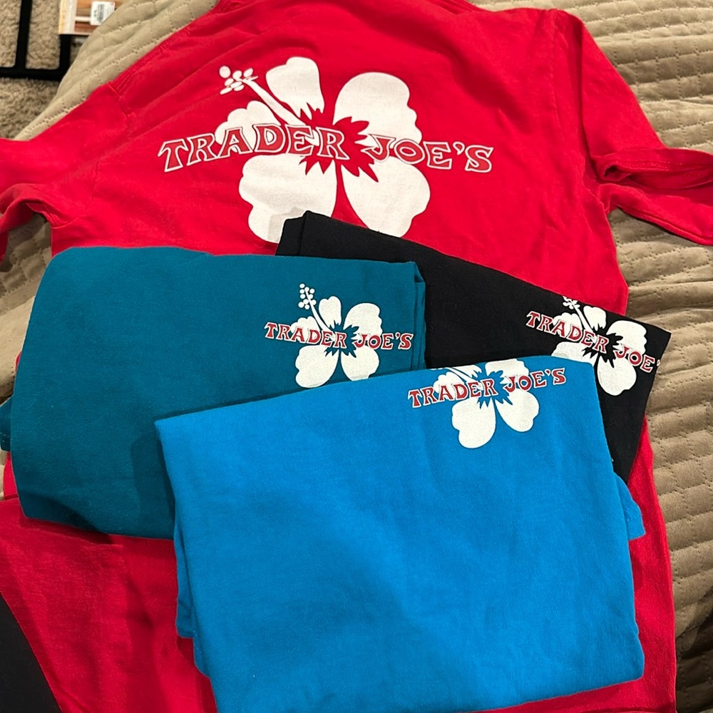 4 Trader Joe’s T-Shirts BLUE TEAL BLACK RED Short sleeve
